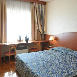 hotel-excelsior-palace.it-lombardy.com/