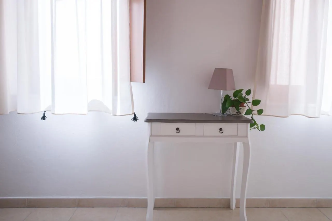 Guest house Yenne Rooms Wifi-Ac Cagliari