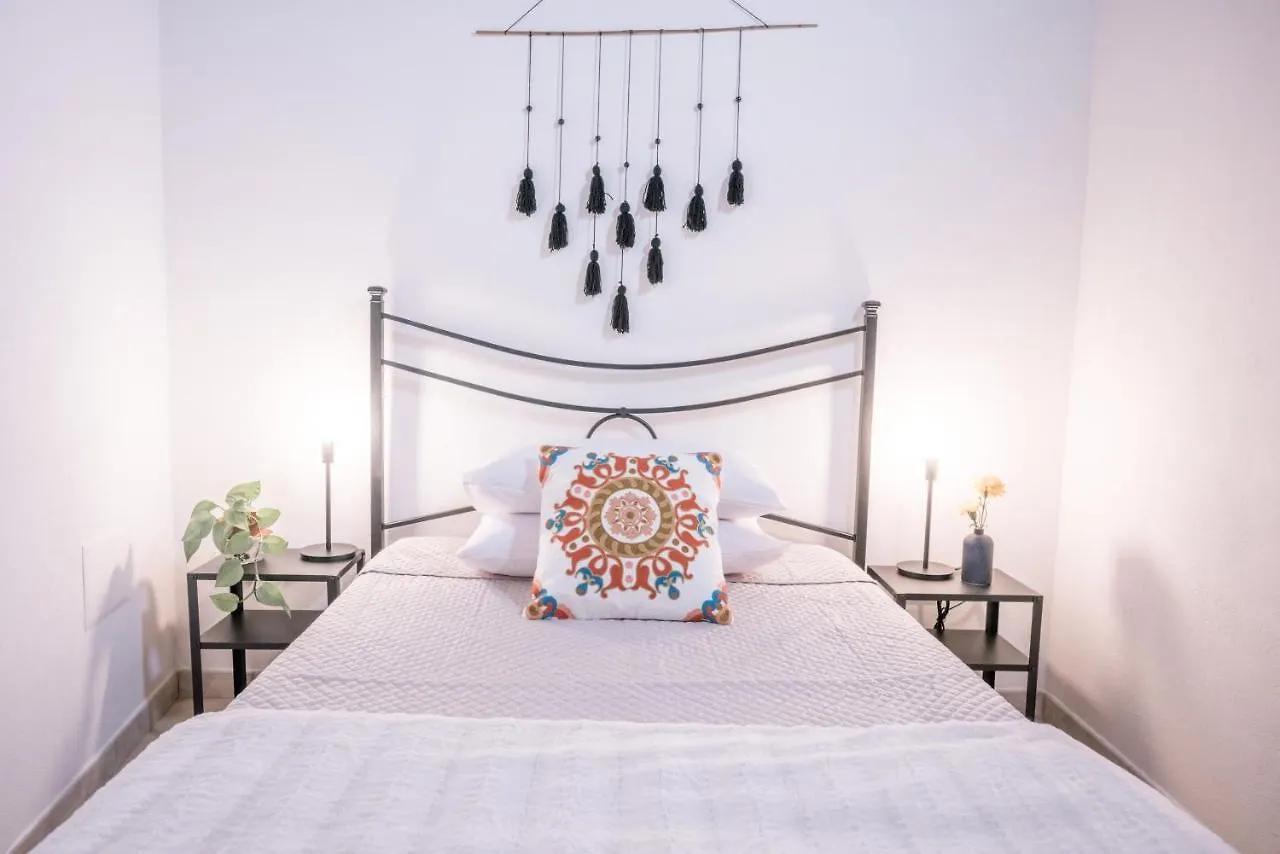 Guest house Yenne Rooms Wifi-Ac Cagliari Italy