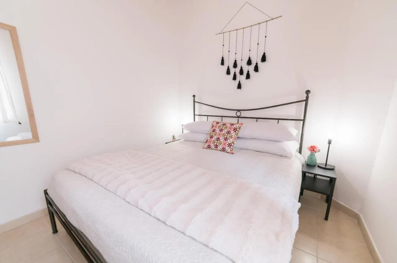 Guest house Yenne Rooms Wifi-Ac Cagliari