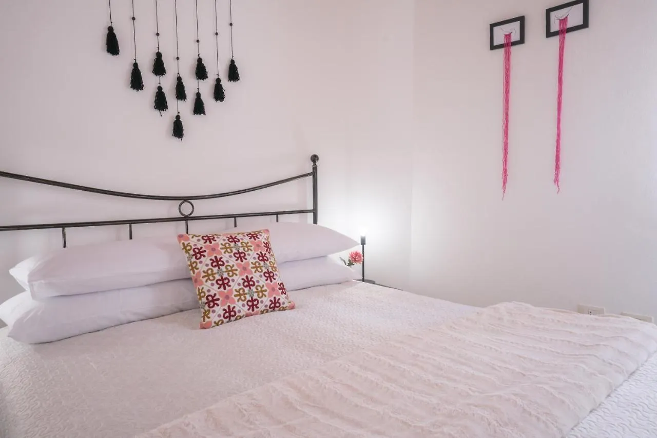Yenne Rooms Wifi-Ac Cagliari 0*,  Italy